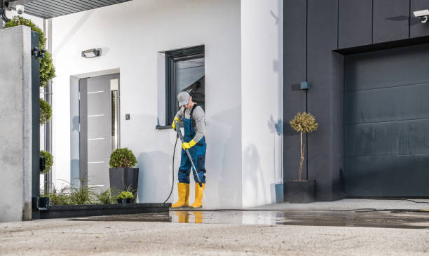 Best Driveway Pressure Washing  in East Bakersfield, CA